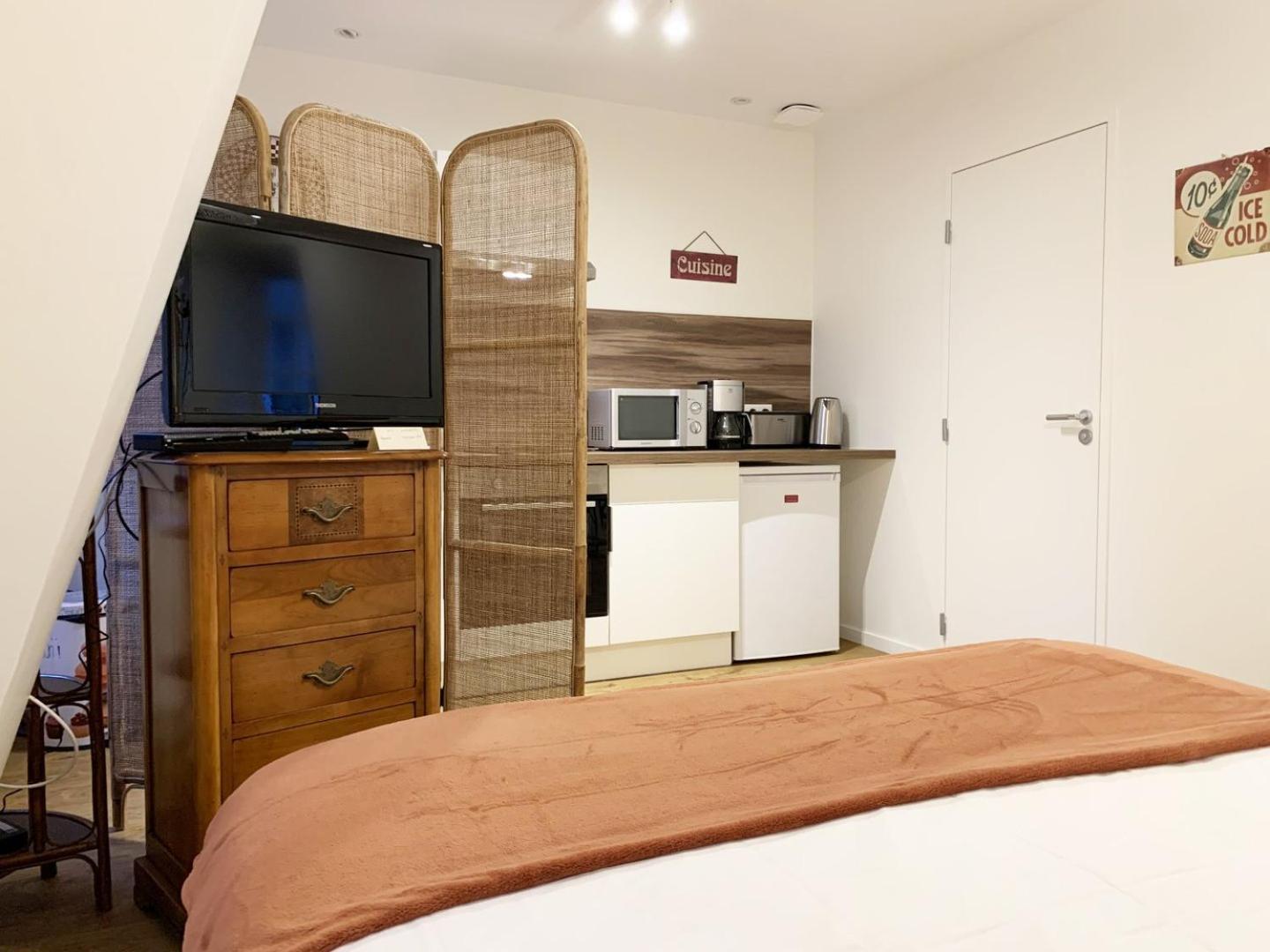 Monet - Appartement Pour 2 Personnes Chartres Buitenkant foto