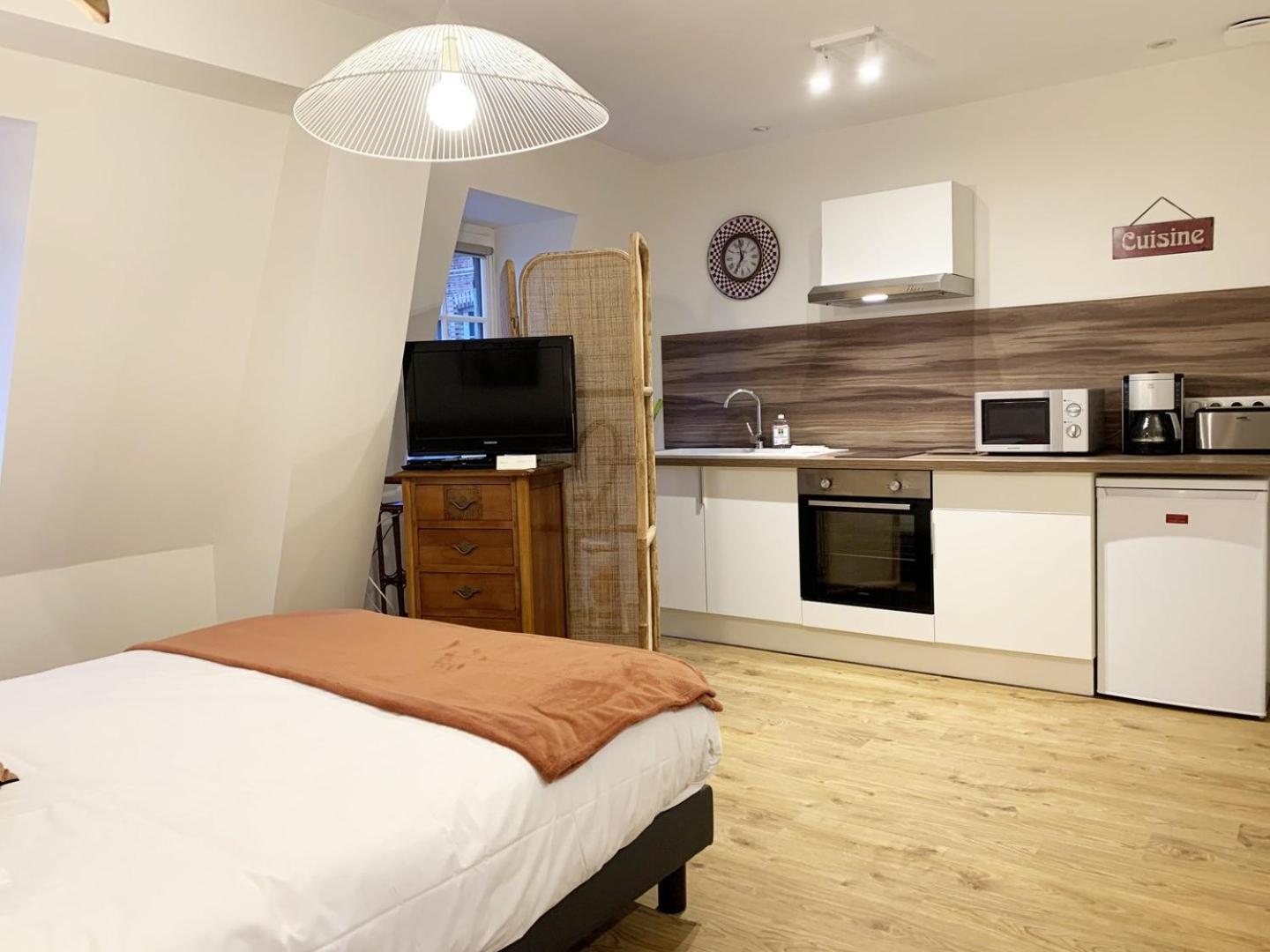 Monet - Appartement Pour 2 Personnes Chartres Buitenkant foto